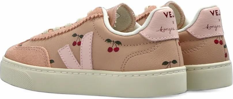 VEJA Kids x Konges Sløjd sneakers met kersenprint en V-logo Beige - Foto 4