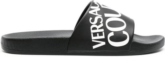 Versace Jeans Couture Slippers met logo-reliëf Zwart