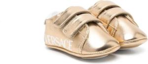 Versace Kids Babyschoentjes met logo Goud