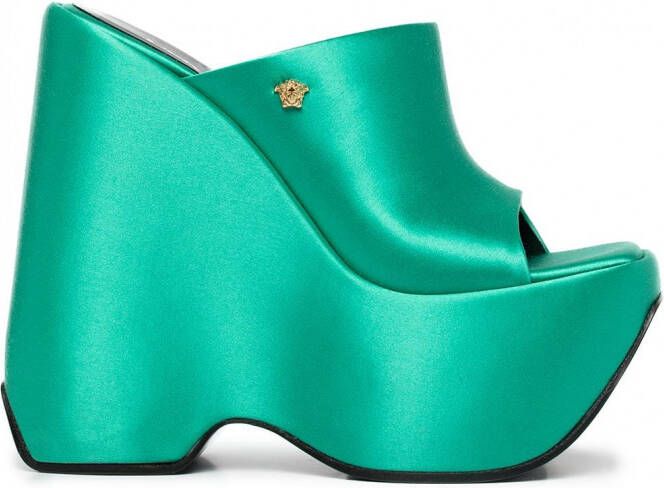 Versace Pumps met sleehak Groen