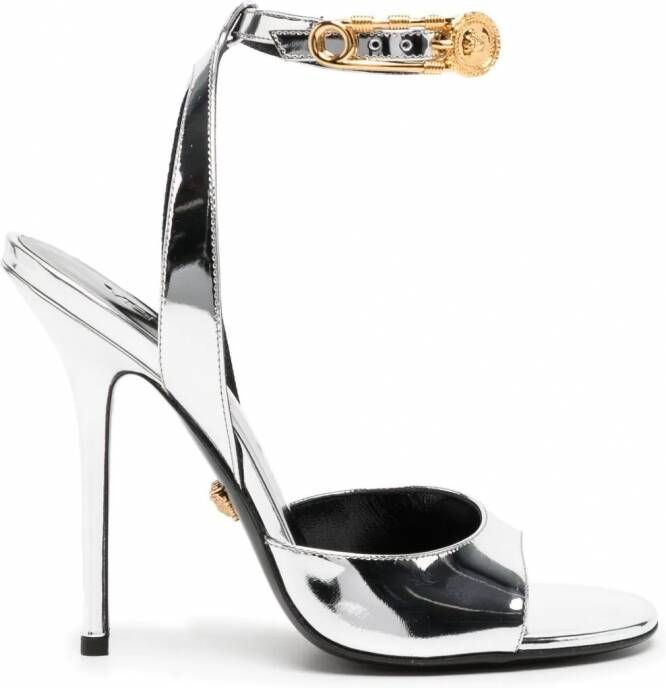 Versace Safety Pin metallic sandalen Zilver