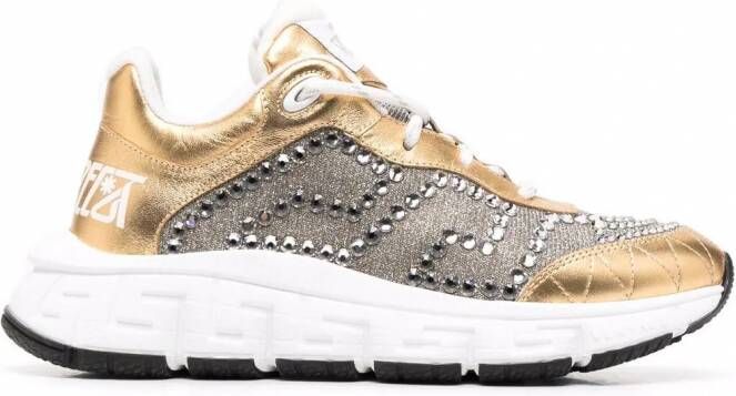 Versace Sneakers verfraaid met kristallen Goud