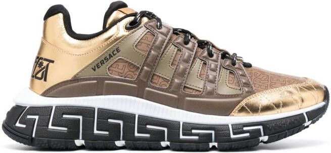 Versace Trigreca sneakers met barokprint Bruin