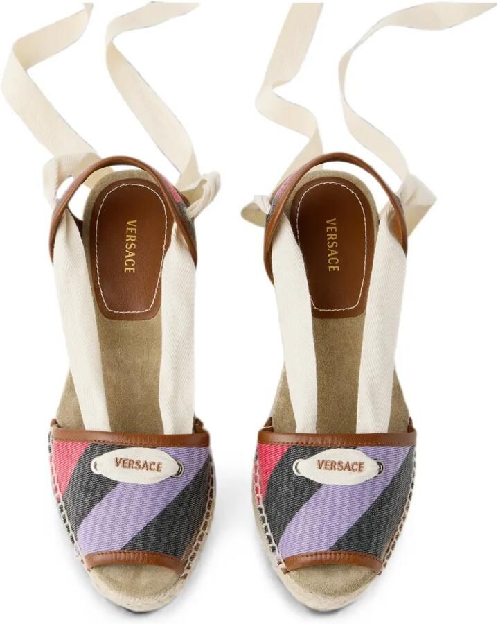 Versace Lola gestreepte sandalen met sleehak Beige - Foto 4