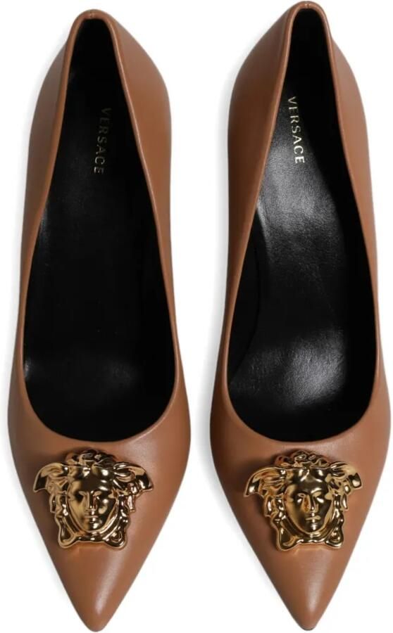 Versace Pumps met Medusa-plakkaat en puntige neus Beige - Foto 3