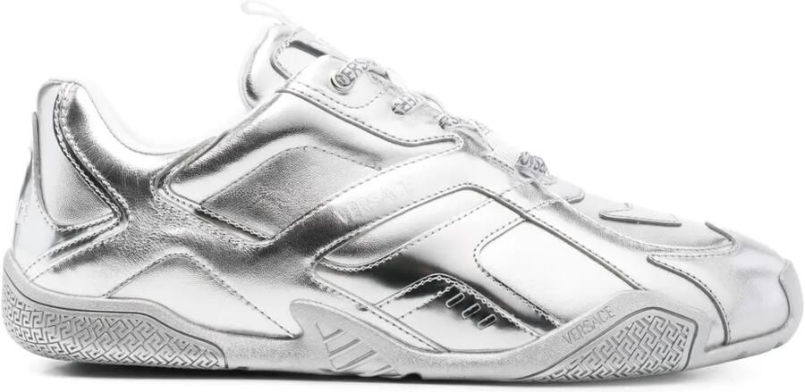 Versace Sneakers met metallic-effect en logo-print Zilver