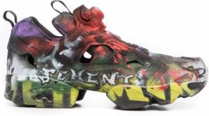 VETEMENTS Gerafelde sneakers Zwart