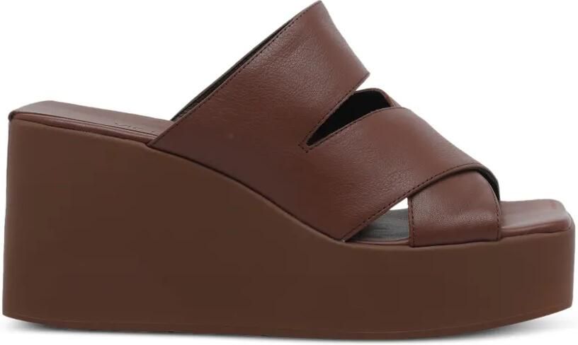 Vic Matie Travel sandalen met gekruiste bandjes Bruin
