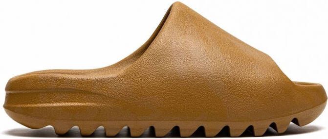 Adidas Yeezy "Ochre" slippers Bruin