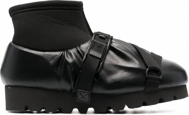 YUME Camp sneakers met gesp Zwart