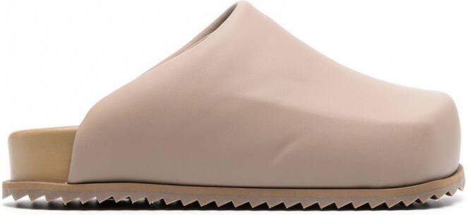 YUME Muiltjes met vierkante neus Beige