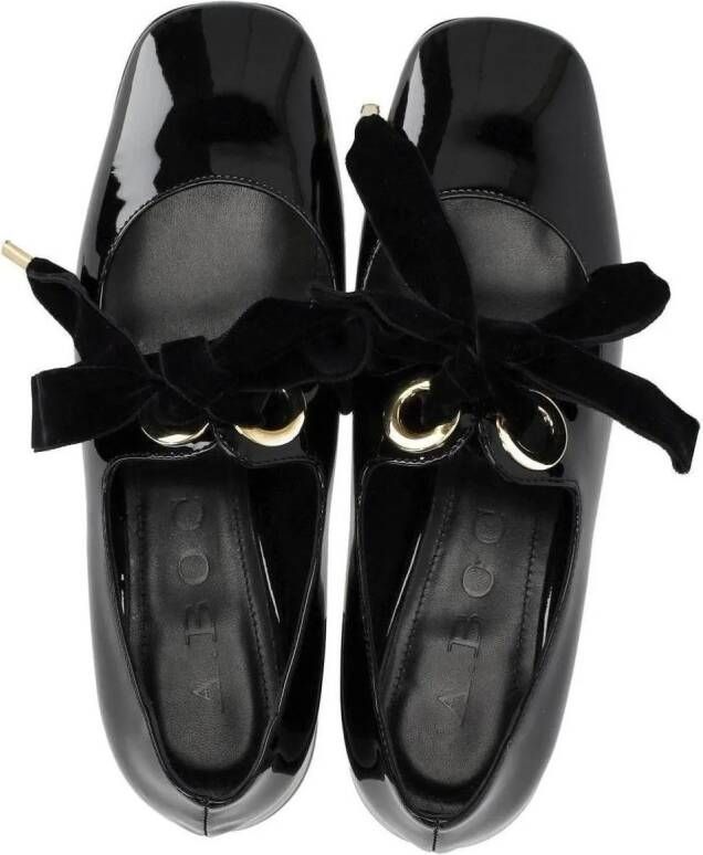 A. Bocca Mary Jane Black Ballet Flat With Bow in zwart