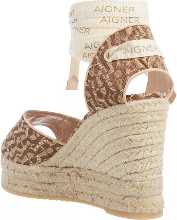 Aigner Pumps & high heels Carmen 1 in bruin