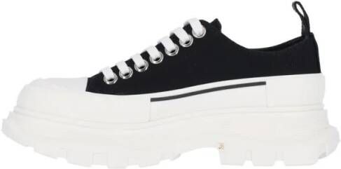 Alexander mcqueen Low-Top Sneakers Black Logo Oversized Sole Sneakers in zwart