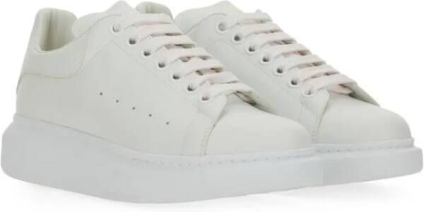 Alexander mcqueen Low-Top Sneakers Oversized Sneaker in wit