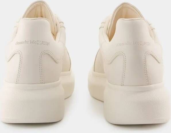 alexander mcqueen Low-Top Sneakers Oversized Sneakers Leather White in grijs