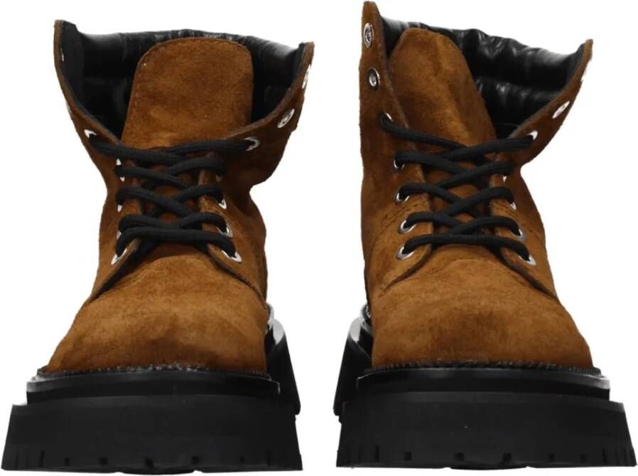 AMI Paris Boots Lace-Up Suede Ankle Boots in bruin