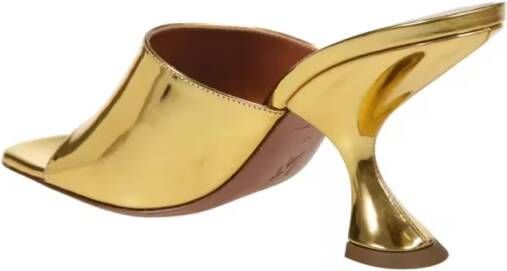 Amina Muaddi Sandalen Taylor 90 Slipper in goud