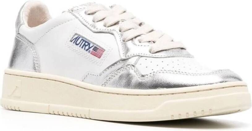 Autry Low-Top Sneakers White in wit