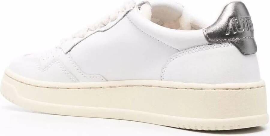 Autry Low-Top Sneakers Gold in goud