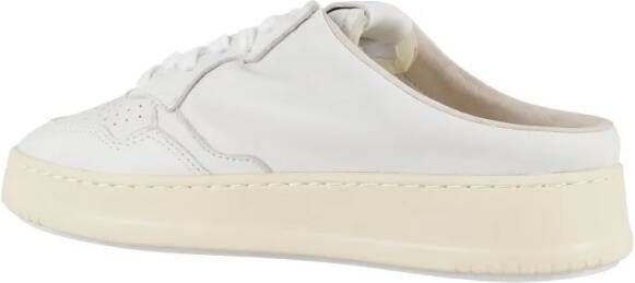 Autry Low-Top Sneakers Alexa Heavy Grain Perforated Soft Leather Slip-On in wit
