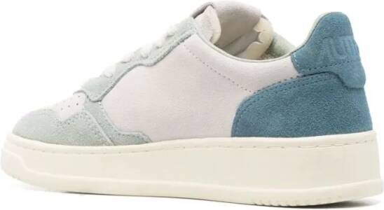 Autry Low-Top Sneakers Light Grey Medalist Sneakers in grijs