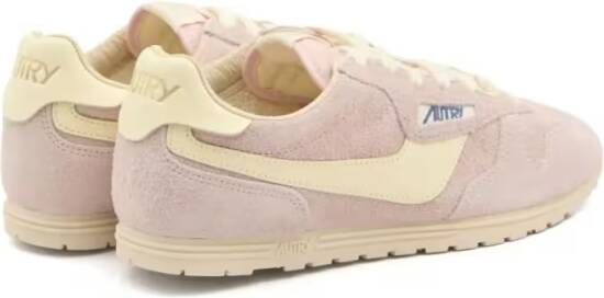 Autry Low-Top Sneakers Low-Profile Vitello And Nylon Sneakers in roze