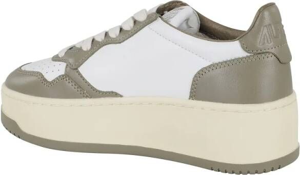 Autry Low-Top Sneakers Platform Sneakers With Military Green Accents in groen