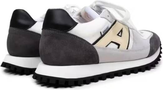 Axel Arigato Low-Top Sneakers Aeon Runner Sneakers in wit