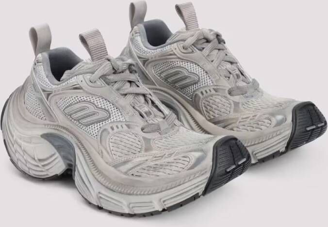 Balenciaga Low-Top Sneakers Oversized Sneakers With Worn-Out Effect in grijs