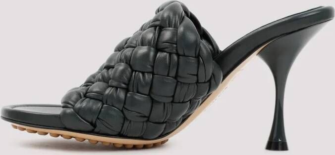 Bottega Veneta Sandalen Green Leather Dot Sandals in zwart