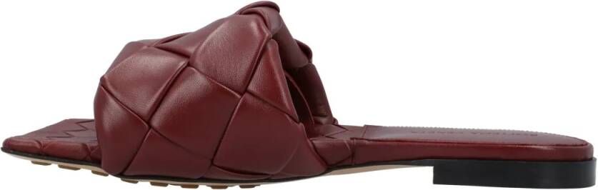 Bottega Veneta Sandalen Lido Flat Sandal Red in rood