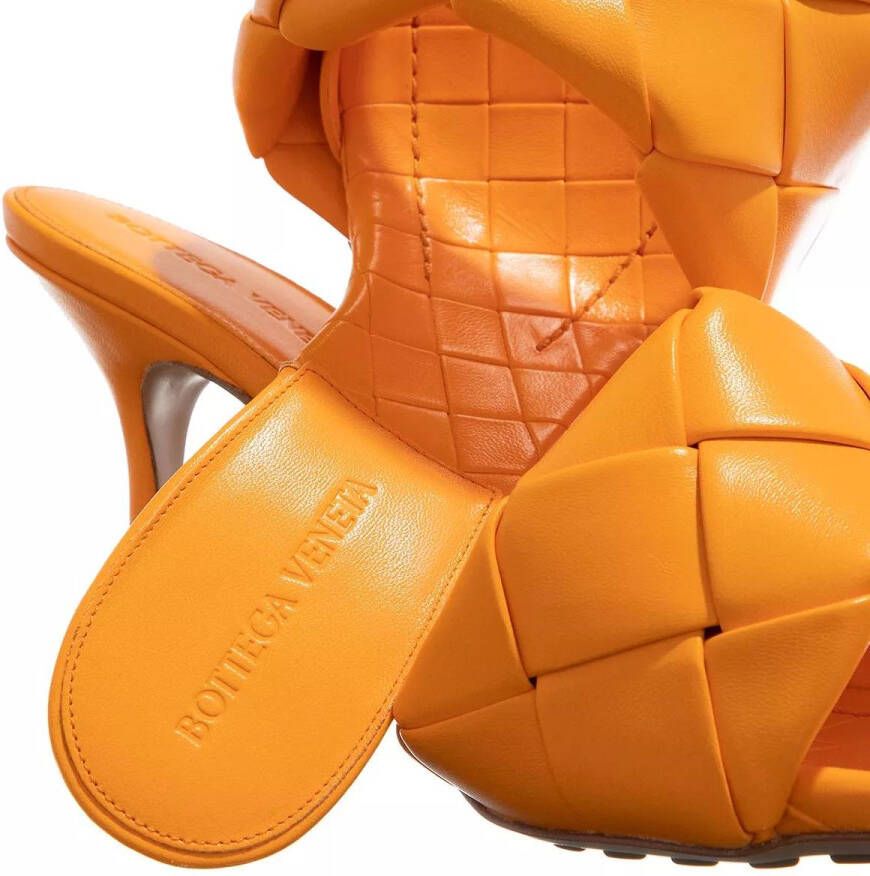 Bottega Sandalen The Lido Sandals Intrecciato in red Schoenen.nl