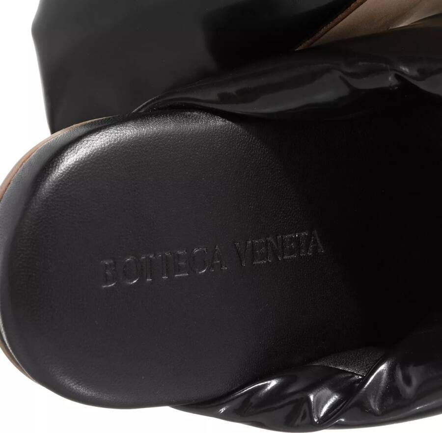 Bottega Veneta Slippers Cushion Slides in zwart
