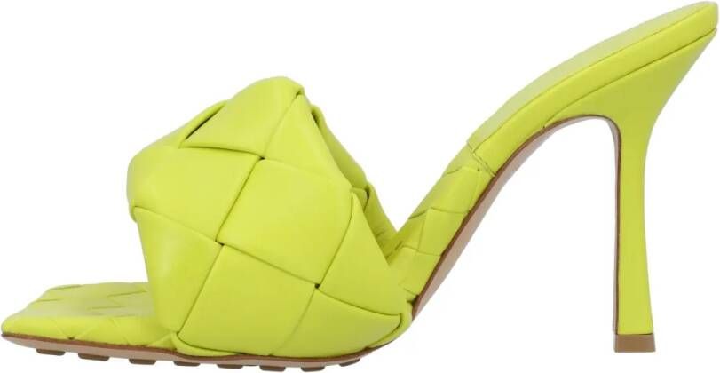 Bottega Veneta Slippers & Mules Lido Intrecciato Mule Sandals in groen