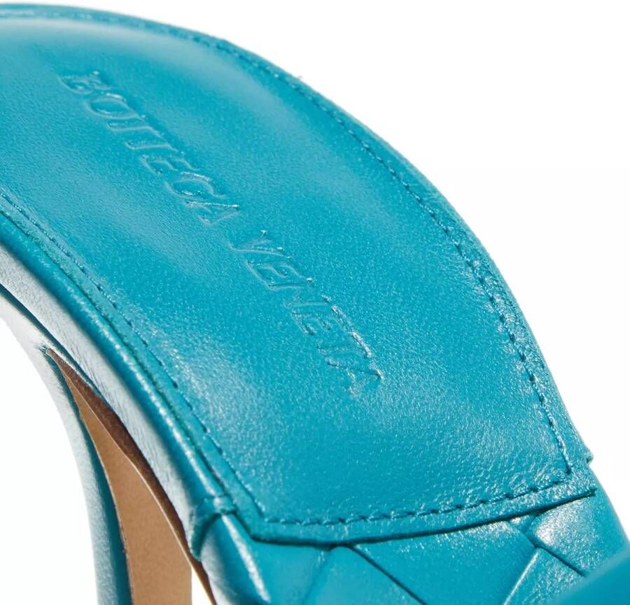 Bottega Veneta Slippers The Lido Sandals Intrecciato in blauw
