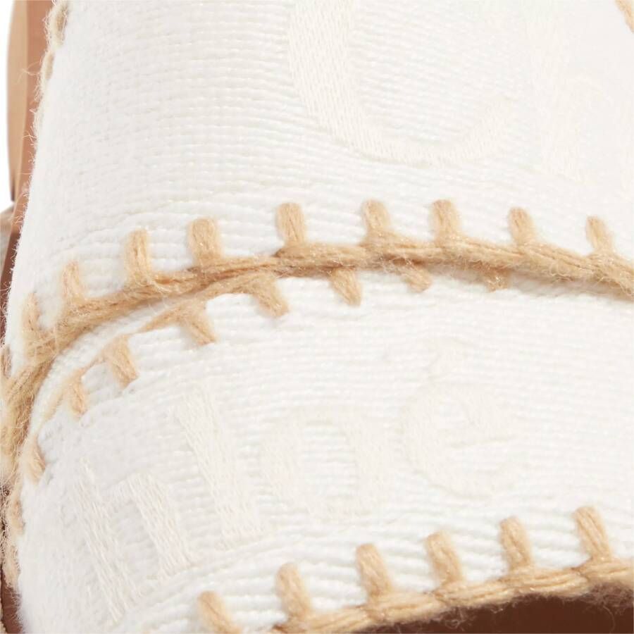 Chloé Slippers & Mules Woody in wit