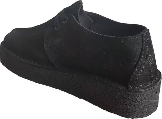 Clarks Minimalist Leather Wedge Shoes With Decorative Tas in zwart