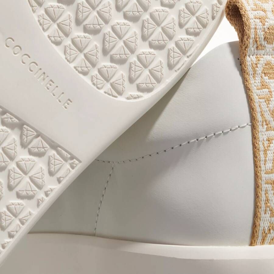 Coccinelle Low-Top Sneakers monog Perforee in crème