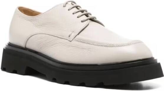 Doucal's Refined Grey Leather Loafers With Modern Sole in grijs