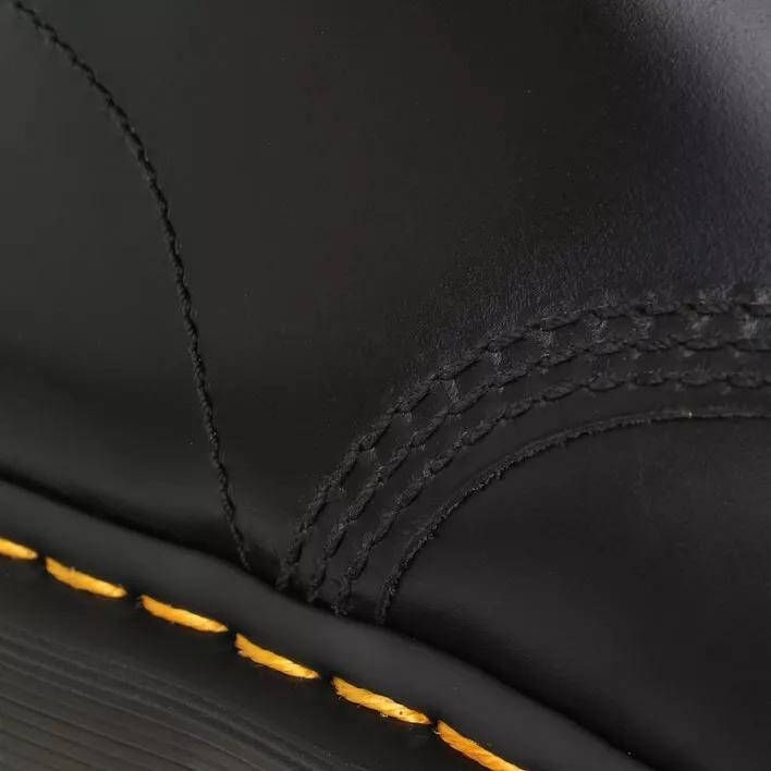 Dr. Martens Boots & laarzen 1460 Serena in zwart