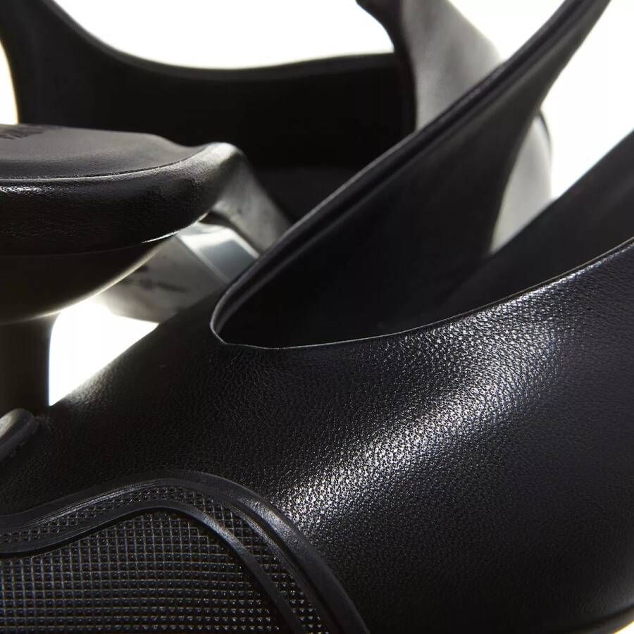 Emporio Armani Pumps & high heels Decollete Shoe in zwart