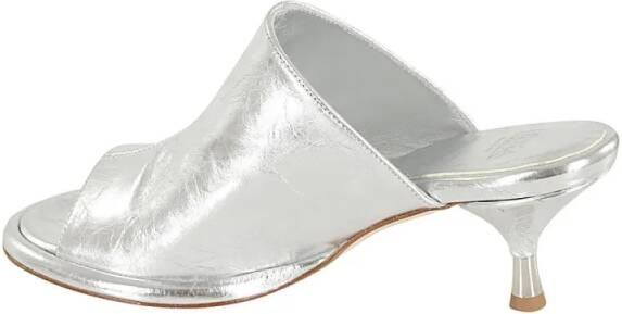Erika Cavallini Slippers & Mules Carmen Mules in zilver