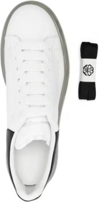 alexander mcqueen Low-Top Sneakers Larry Oversize Clear Sole Sneakers in grijs