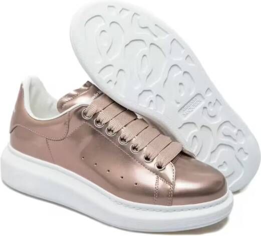 alexander mcqueen Low-Top Sneakers Larry Techy Oversized Lace-Up Sneakers in roze