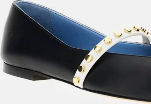 alexander mcqueen Pointed Toe Flats With Gold Studded Strap in zwart