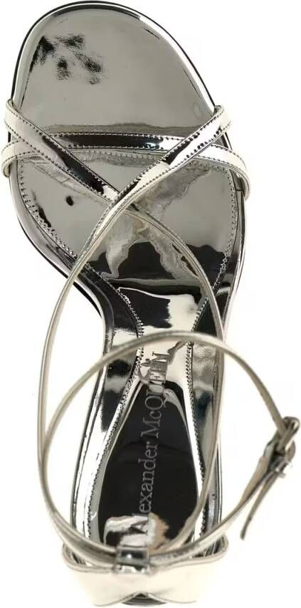 alexander mcqueen Sandalen 'Armadillo' Sandals in zilver