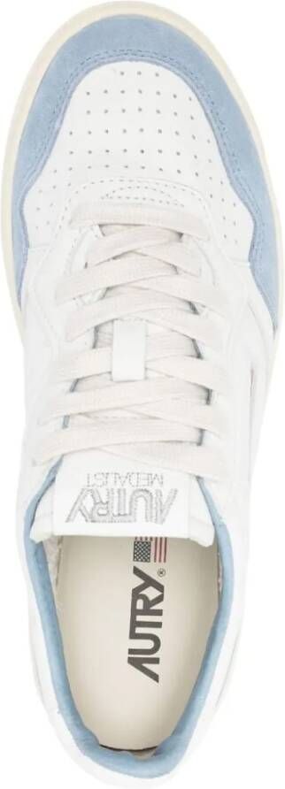 Autry Low-Top Sneakers baskets medaillees 4 in wit