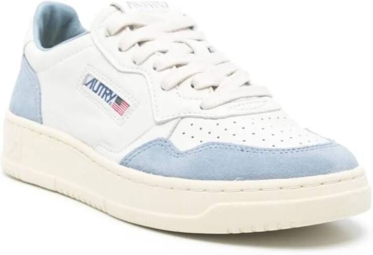 Autry Low-Top Sneakers baskets medaillees 4 in wit
