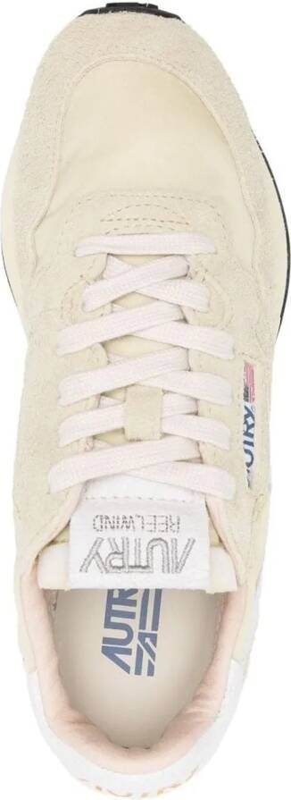Autry International Low-Top Sneakers White in wit